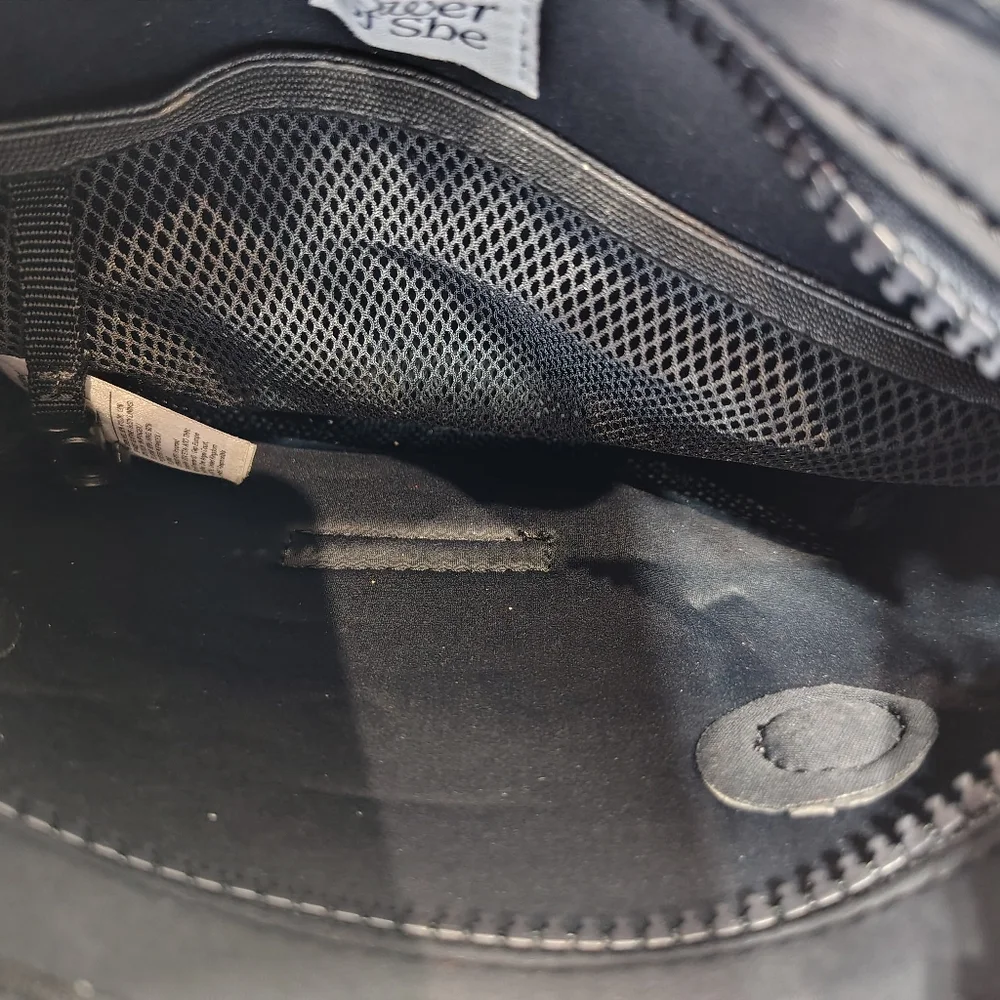 Athleta‎ Diem Belt Bag Black Fanny Pack Crossbody Small